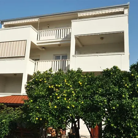 T&T Sea View Apartments Trogir Exterior photo