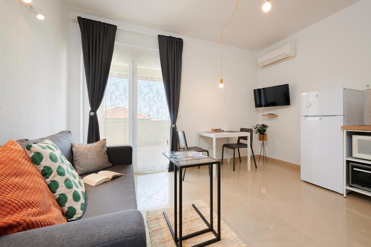 T&t Sea View Apartman *
