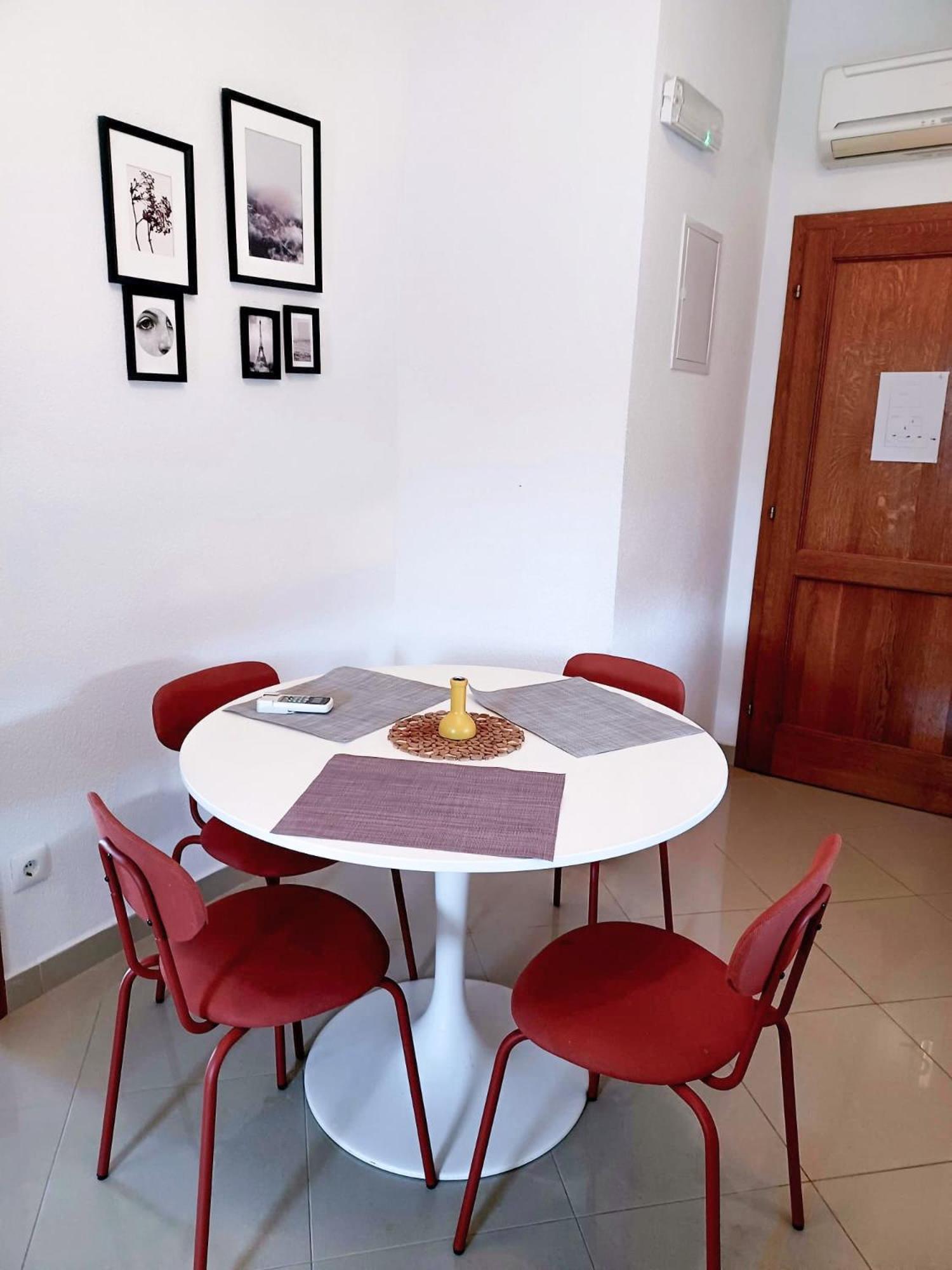 T&t Sea View Apartman *